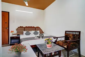 OYO Townhouse 1022 Pagoda - Image 2