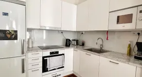 Modern One bedroom with Sauna - Image 4