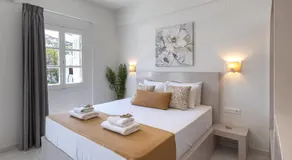 Palos Luxury Suites - Image 2