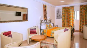 Leet Dorian HOTEL - Image 2