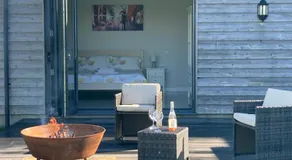 Pear Lodge - Somerset Holiday Homes - Image 2