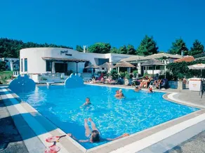 Muses Hotel - Image 2