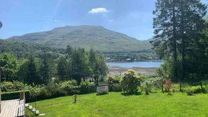 Stunning Lochside Lodge at the Foot of The Cobbler - Image 2