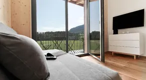 Water, Ski & Mountain Lodge - Image 2