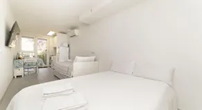 Apartamento con jardín privado - Image 2