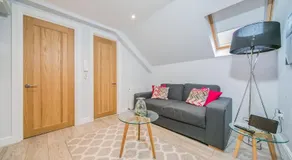 Helena House - Image 2