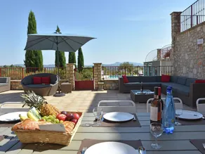 Opulent Villa with High-End Kitchen and Pool in Saint-Ambroix - Image 5