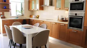 Beautiful 2 Floor Penthouse With Fabulous Views - Image 4