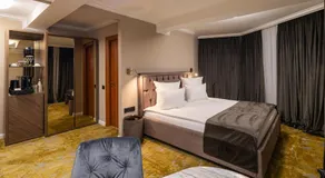 Hotel Brilliant Plaza - Image 2