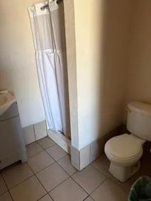 El Muir Motel - Image 2