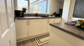 Spacious house for 7 - Ideal for Solihull NEC - Work and Family Groups - Image 5