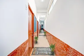 SPOT ON Ganpati Home Stays - Image 5
