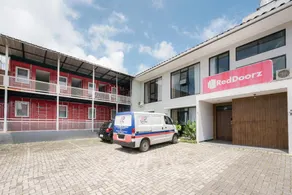 RedDoorz Plus near Lembang Park & Zoo - Image 5