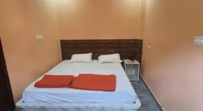 Tulsi Ganga Hostel - Image 4