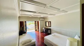 Southern Cross Hotel - Image 2