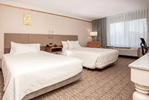 Hilton Garden Inn Oshkosh - Image 2