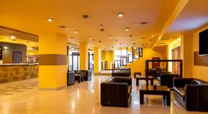 Hotel Maxim - Image 5