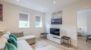 ENTR - Modern Apartments in Windsor - Image 2