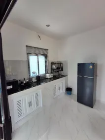 5 minutes to Beaches, Cafes, Shops, 2 Aircons, King Bed - Image 4