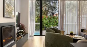 Casa Urbanista Luxury Architectural Home in Kew - Image 2