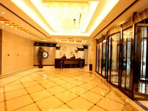 Runhua Business Hotel - Image 4