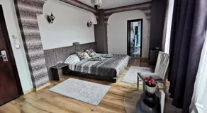 Hotel Africa - Image 2