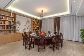 Manhattan International Hotel - Image 3