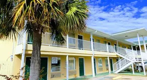 Coast Motel - Image 4