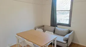 Comfortable Queen Room in Quiet House E3 - Image 4