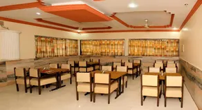 Hotel Regal Plaza - Image 4