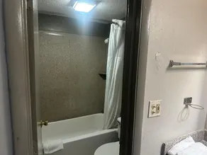 La Casa Inn Albany Near Tifton US 82 - Image 3