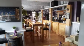 Sutherlands Hotel - Image 3