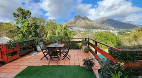 The Salt House Guest House in Hout Bay - Image 4