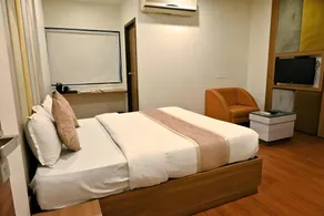 President Hotel - Image 2