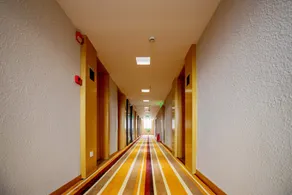 Qirui Holiday Hotel - Image 4