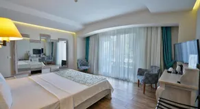 Dedeminn Marina Hotel - Image 2