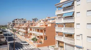 Ideally Located Holiday Apartment - Image 3