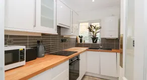 Flat 2 Battledown Grange - Image 3