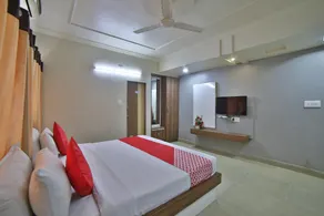 Hotel Loyal Residency - Image 2