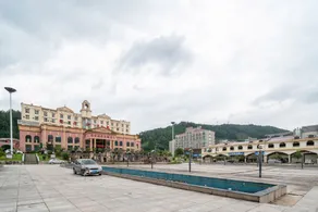 Shimao Sunshine Hotel - Image 5