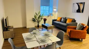 Central Old Town Base 1 & 2BR Apartments - Image 3