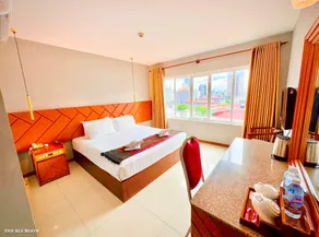 Midland Hotel - Image 2