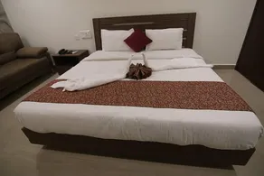 REST INN HOTEL - Image 5