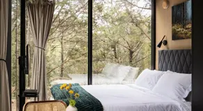 Lakeside ÖÖD Mirror Cabin #2- Austin Nature Stay - Image 2