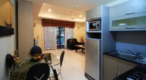 Royal Park Apartments - Image 4