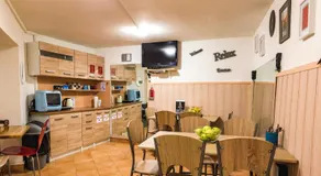 Hostel 24 - Image 3
