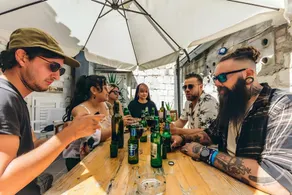 Booze & Snooze Social Hostel - Image 1