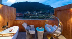 Moon River View Hotel - Image 3