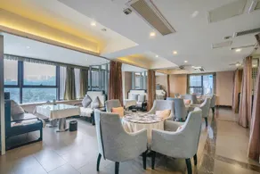 Red Square Boutique Hotel (Luzhou Financial Center MixC Branch) - Image 2