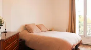 Bright Apartment at the Gates of Paris - Image 5